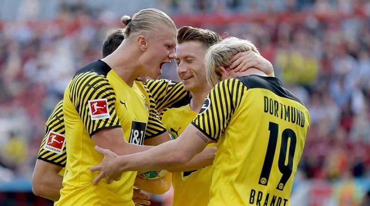 Borussia Dortmund'da tarihi şok!