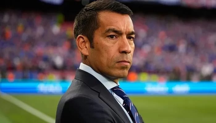 Bronckhorst, o transferi istedi! "Çok iyi golcü, alalım!"