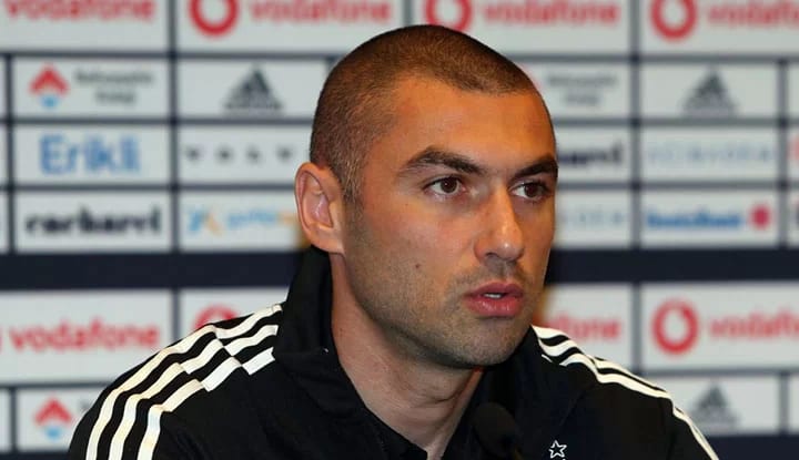 Burak Yılmaz Çin'i salladı! Manşetlerde yer aldı!