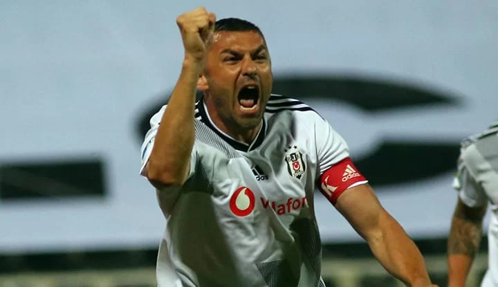 Burak Yılmaz'dan flaş transfer cevabı!