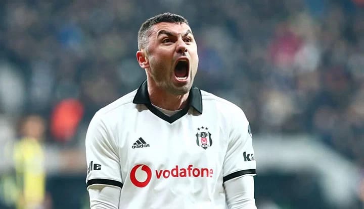 Burak Yılmaz'dan Koronavirüs paylaşımı