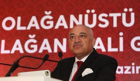 Büyükekşi istedi, istifalar geldi!