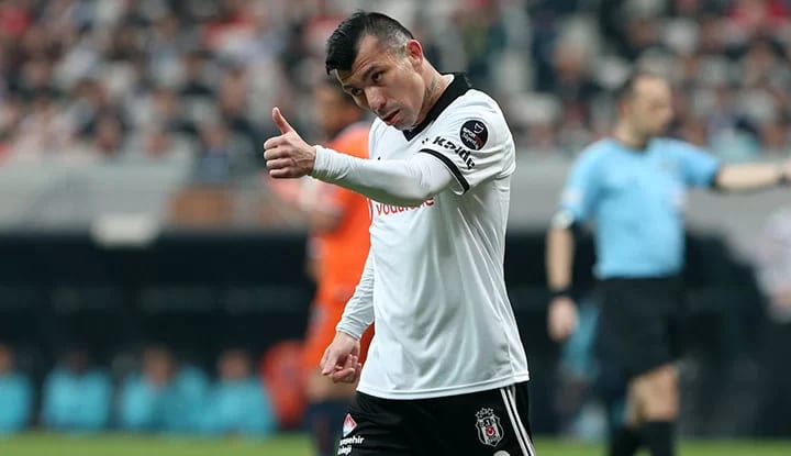 Şili'den Medel açıklaması! "O da bunun için sabırsızlanıyor"