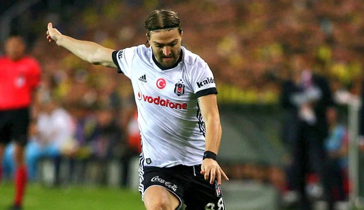 Caner Erkin, Galatasaray ile büyük oranda anlaştı!