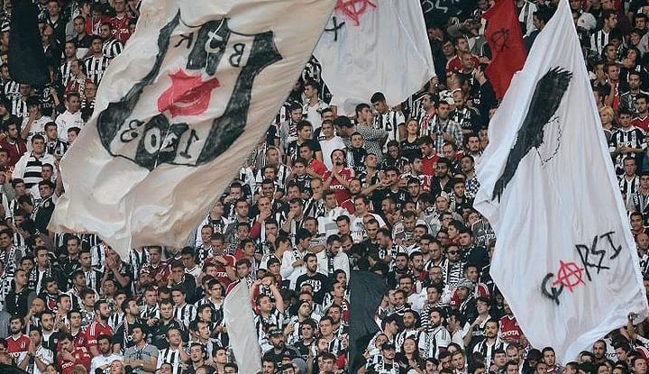 Çarşı grubu futbolcuları protesto edeceğini açıkladı!