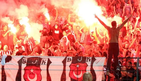 Çarşı grubundan derbi öncesi duyuru!