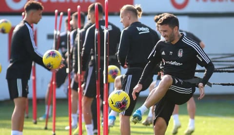 Beşiktaş, 3 eksikle çalıştı!
