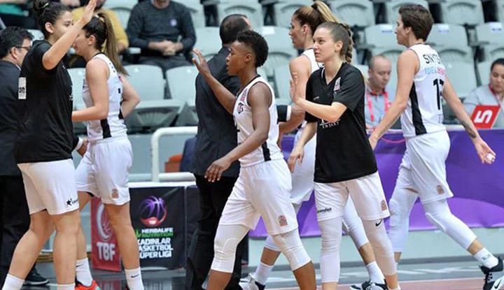 Beşiktaş TRC İnşaat, derbide mağlup