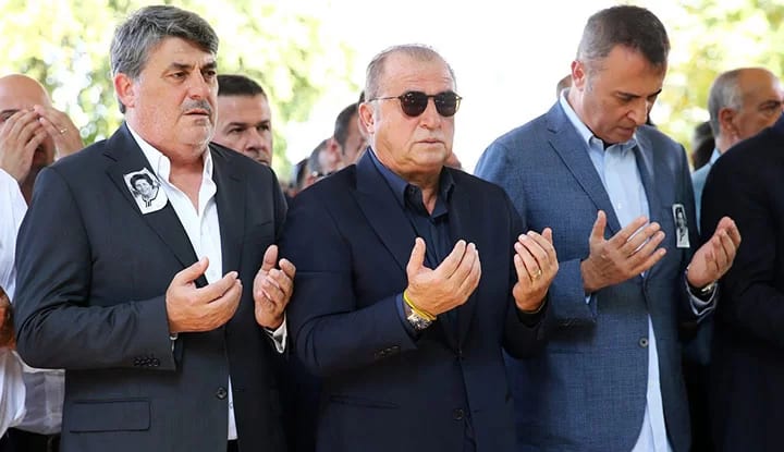 Serdal Adalı'nın annesi son yolculuğuna uğurlandı