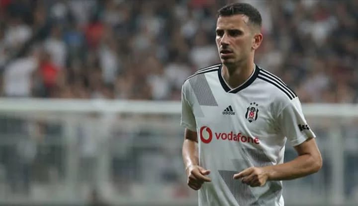 Beşiktaş'ta Oğuzhan Özyakup'a sürpriz teklif!