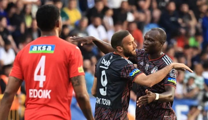 Cenk'in, 100'ler kulübüne girmesine 2 gol kaldı!