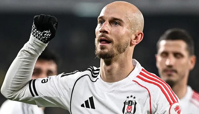 Cerny son maçlarda yokları oynuyor!