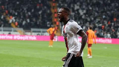 Cyle Larin'den flaş sözleşme açıklaması