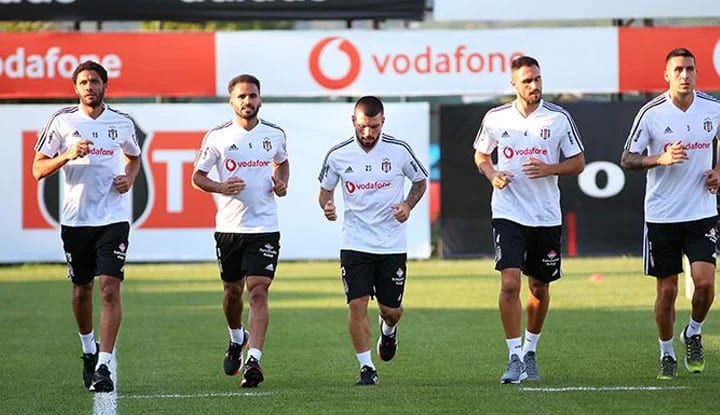 Mohamed Elneny, Beşiktaş ile ilk antrenmana çıktı!