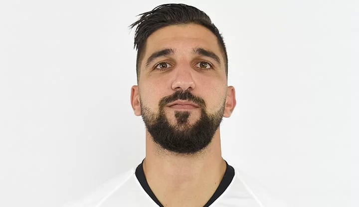Golcü oyuncunun menajeri, Beşiktaş ile görüştüklerini açıkladı! Tosic'ten sürpriz çağrı geldi!