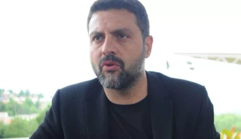 Beşiktaşlı yöneticiden flaş açıklamalar!"Fikret Orman organize şekilde yıpratılıyor. 'Paralar nerede?' sorusu Fikret Orman'a sorulmaz. Zaten para yoktu ki"