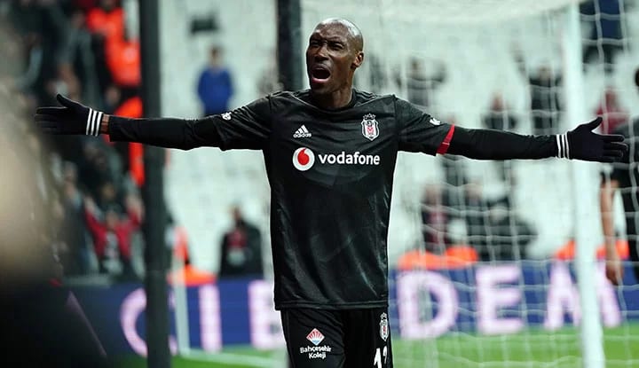 Atiba'dan maç sonu heykel sözleri!
