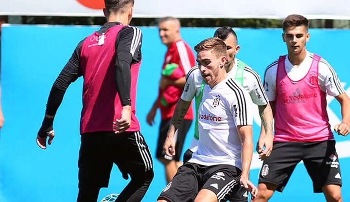 Beşiktaş'ta 4 futbolcu takımdan ayrı çalıştı