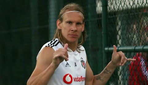 Domagoj Vida'dan Saiss sitemi