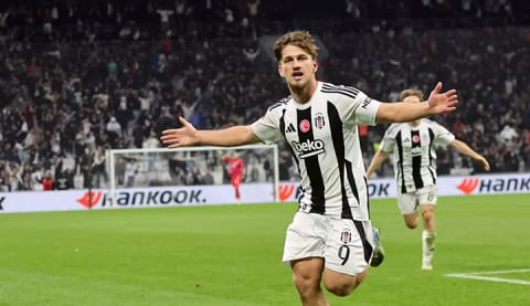 Dünyanın zirvesinde iki Türk futbolcu var!