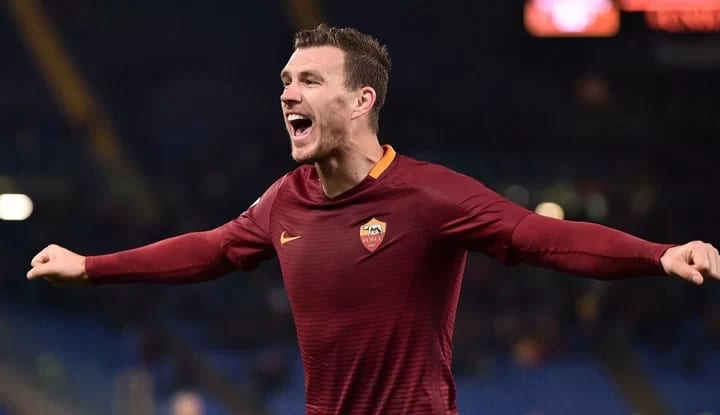 Dzeko, iki gol attı; transfer açıklaması yaptı!