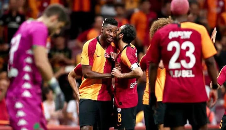 Derbiye saatler kala Galatasaraylı oyuncu kadroda olmayacağını açıkladı!