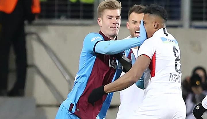 Altınsay'dan Sörloth sözleri! "Kimse Beşiktaş’ın gözünün yaşına bakmadı"