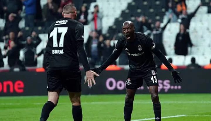 Beşiktaş'tan Atiba'ya özel sözleşme! İşte detaylar...