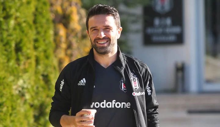 Emre Belözoğlu'ndan Gökhan Gönül hamlesi