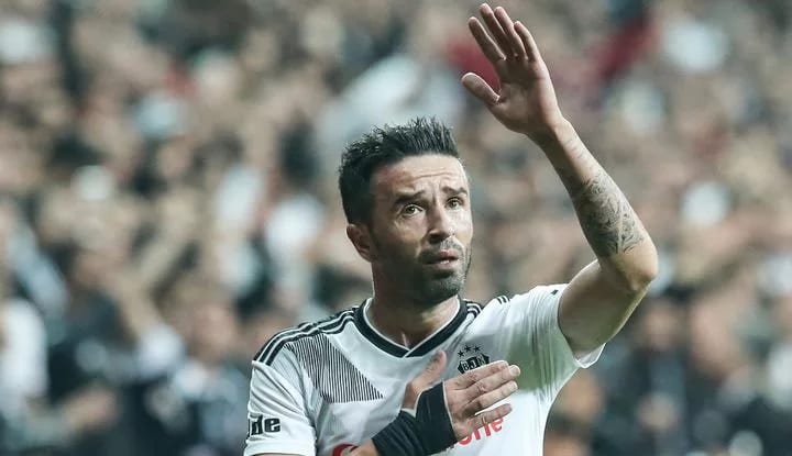 Gökhan Gönül'den fedakarlık! Anlaşma sağlandı! İşte detaylar!