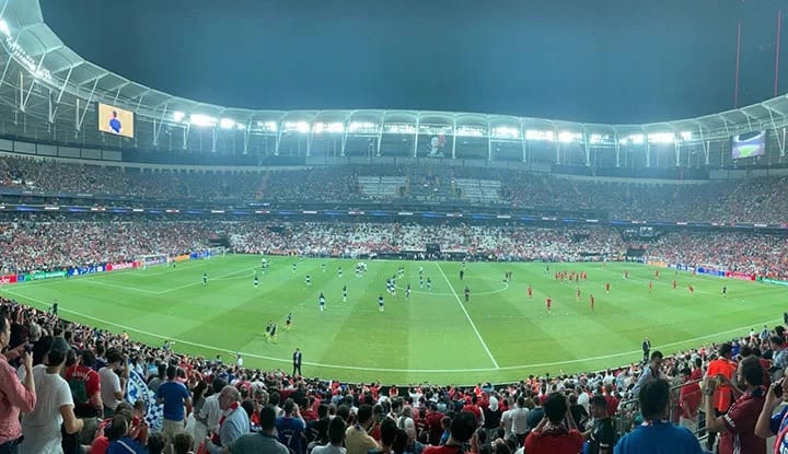 Beşiktaş'tan Liverpool ve Chelsea için başarı mesajı! "En iyi takım kazansın"