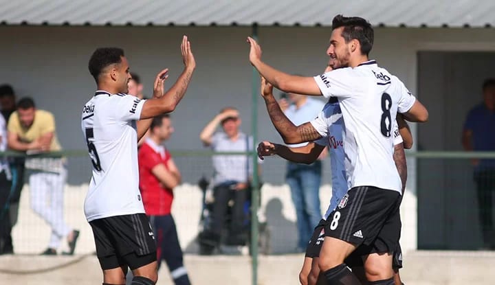 "Beşiktaş'ta uzun yıllar forma giymek istiyorum"