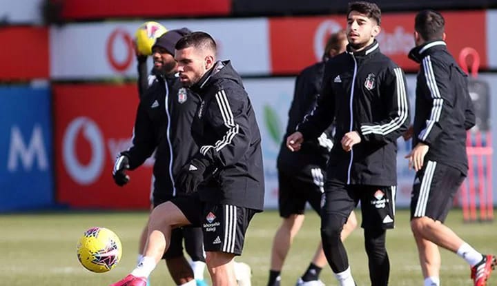Beşiktaş, iki eksikle çalıştı