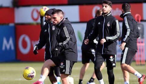 Beşiktaş, iki eksikle çalıştı
