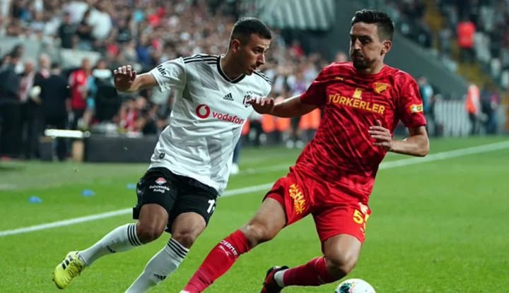 Vodafone Park'ta Oğuzhan Özyakup'a büyük destek!