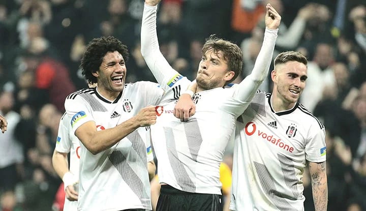 Adem Ljajic'ten yeni açıklama! "Beşiktaş’ın futbolcusuyum, beni izlemeye gelen..."