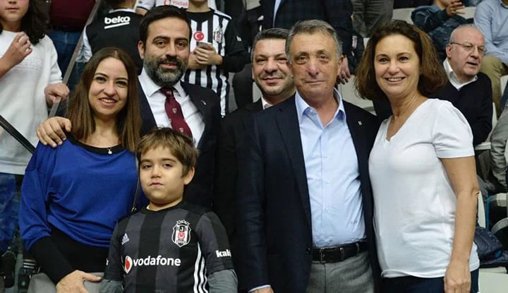 Umut Şenol'dan eski yönetime gönderme! "Şimdi benzer durumda ben varım"