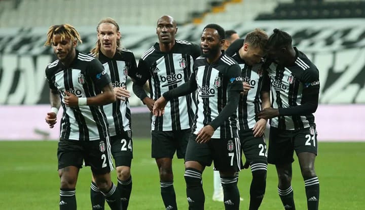 "Fatih Terim ve Galatasaraylı futbolcular, Beşiktaş'ı..."