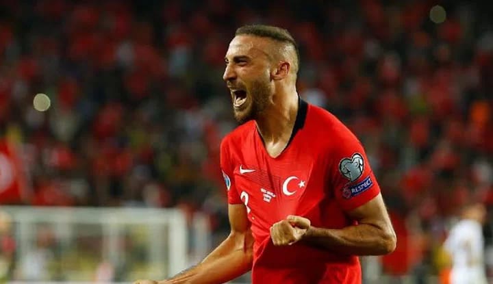Beşiktaş'a Cenk Tosun transferinde rakip!