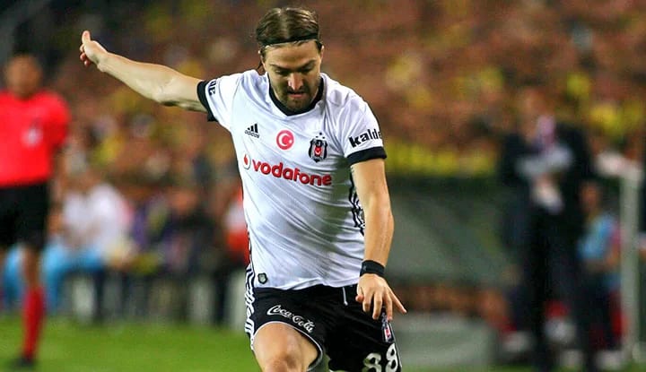 Fenerbahçe-Caner Erkin iddialarında yeni gelişme!