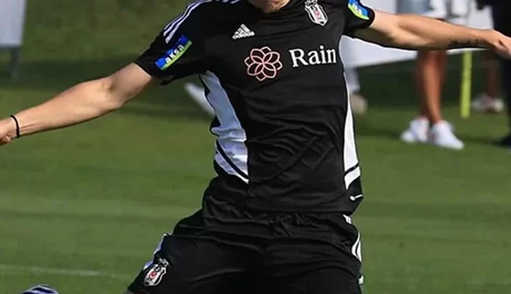 Fenerbahçe eski Beşiktaşlı oyuncunun peşinde!