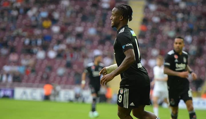 FLAŞ! Beşiktaş'ta Batshuayi'den kötü haber