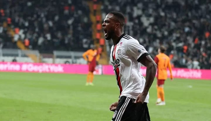 Fulham'dan Cyle Larin cevabı
