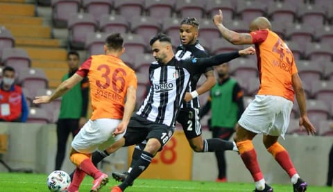 "Galatasaray lehine çalınan penaltı hatalı"