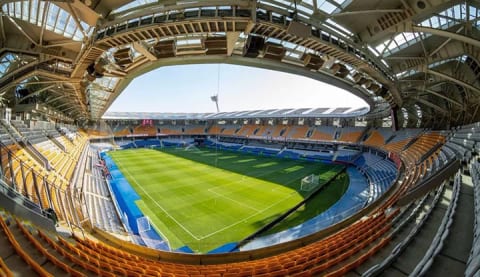 Galatasaray-PSV maçında tribünde sürpriz isim