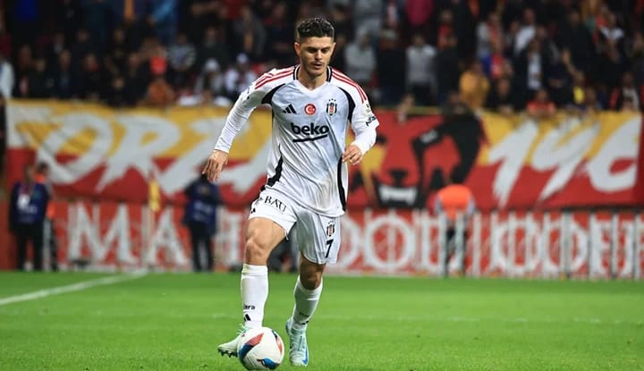 Gio'nun eli Rashica'ya değdi