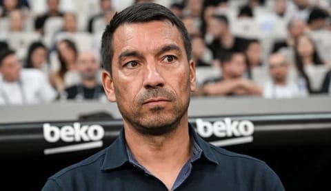 Giovanni van Bronckhorst Dolmabahçe'de hata istemiyor!