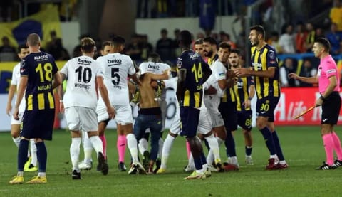 Gülengül Altınsay yazdı; "Nefret aynası"