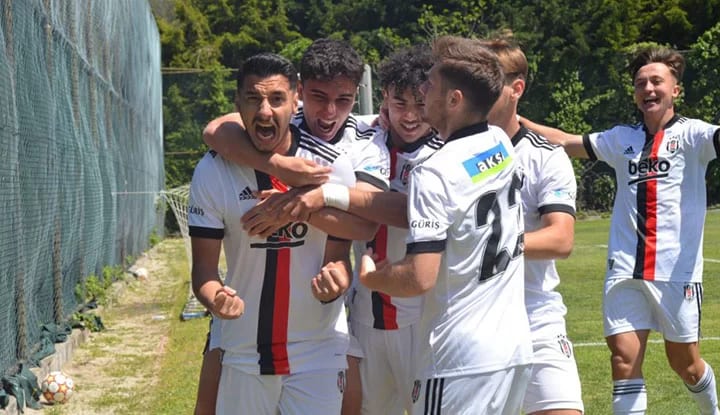 Günün ilk derbisinde kazanan Beşiktaş
