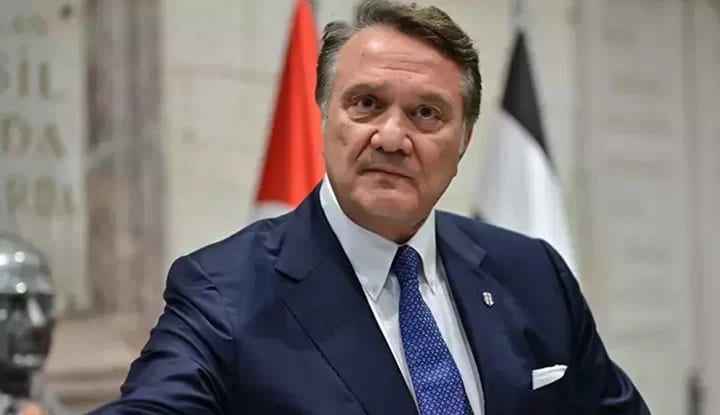 Hasan Arat görevinden istifa etti!